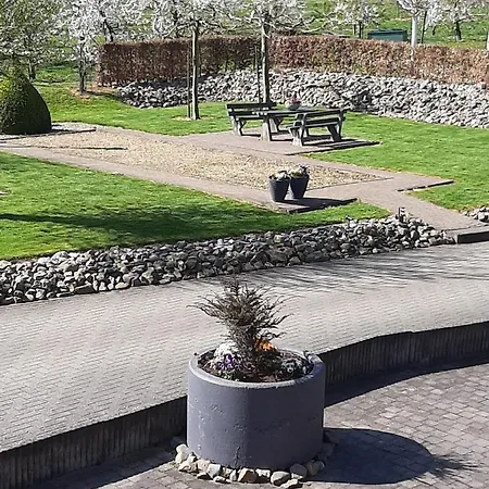 Vroeleneind Semesterbostad *